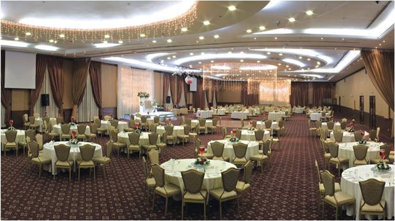 Banana Tree Hotel & Banquet